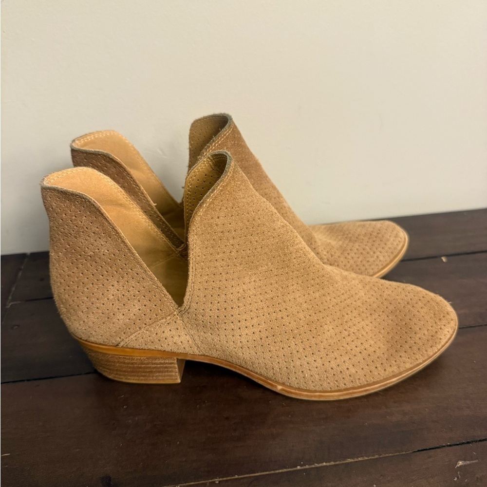 Lucky Brand Tan Perforated Suede Ankle Booties Block Heel